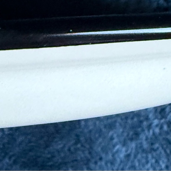 Rare Seletti Enamel ToiletPaper Plate with Finger Design - Picture 7 of 7